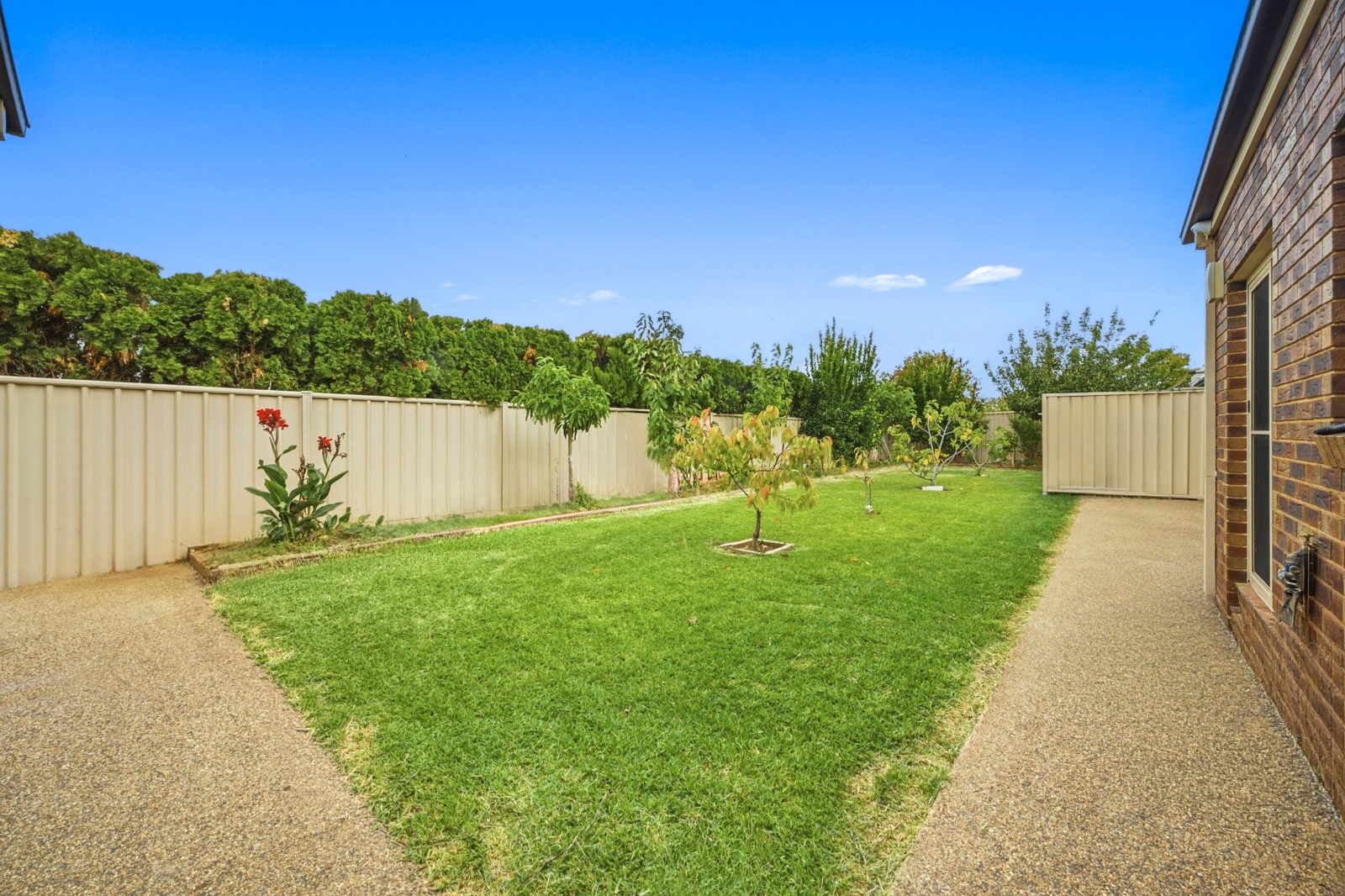 moder 4 Bedrooom House thumbnail image - GV Real Estate