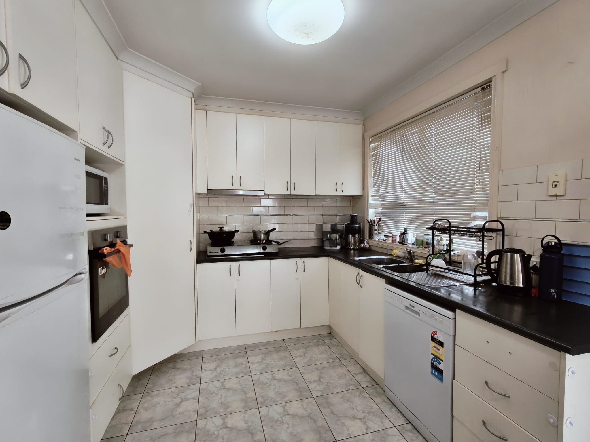 3 Bedroom Unit thumbnail image - GV Real Estate