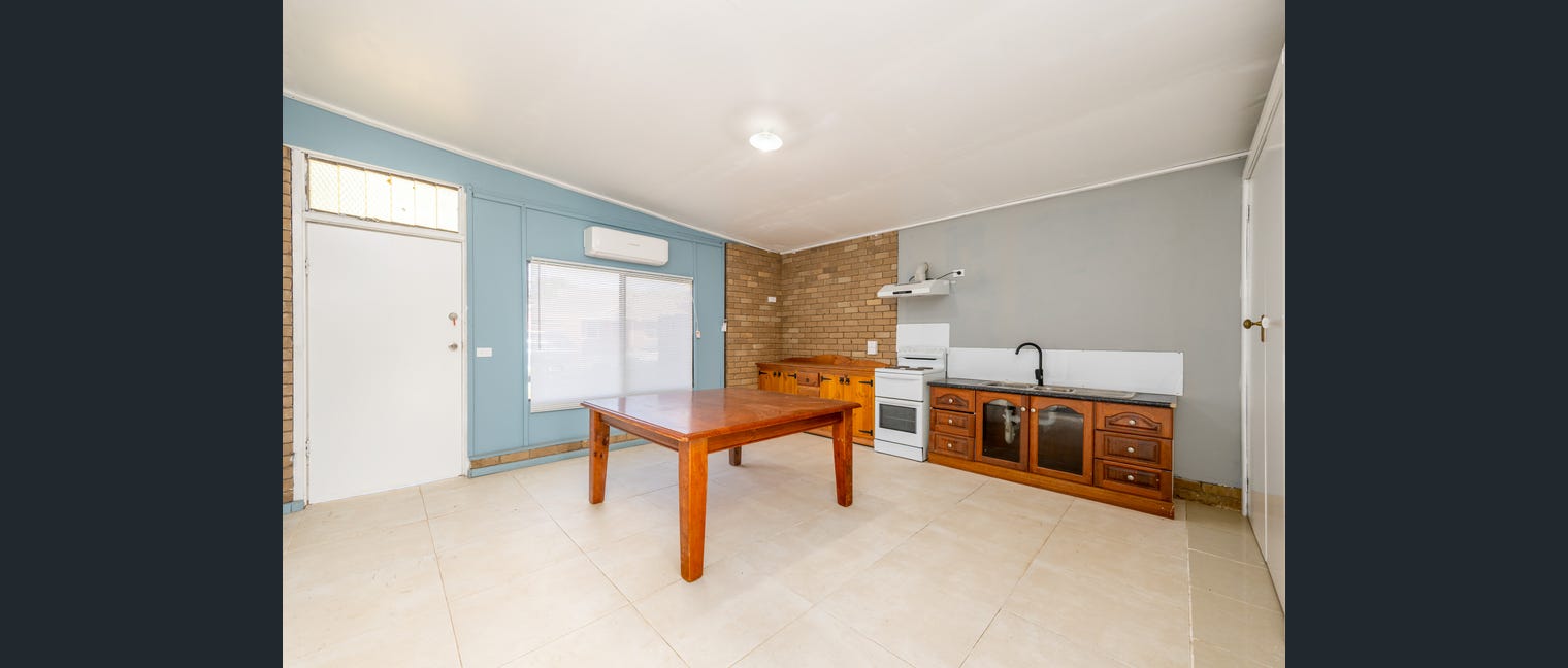 5 Bedroom House thumbnail image - GV Real Estate